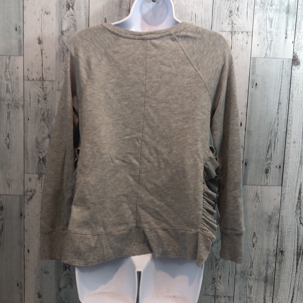 14th & Union Side Ruffle Gray Sweatshirt Small - Picture 3 of 9